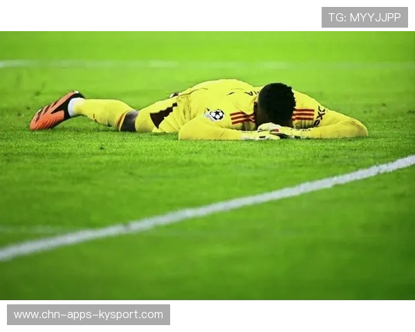 奥纳纳飞身封出希门尼斯单刀球,曼联1比0小胜富勒姆重返前六 奥纳纳飞身封出希门尼斯单刀球,曼联1比0小胜富勒姆重返前六